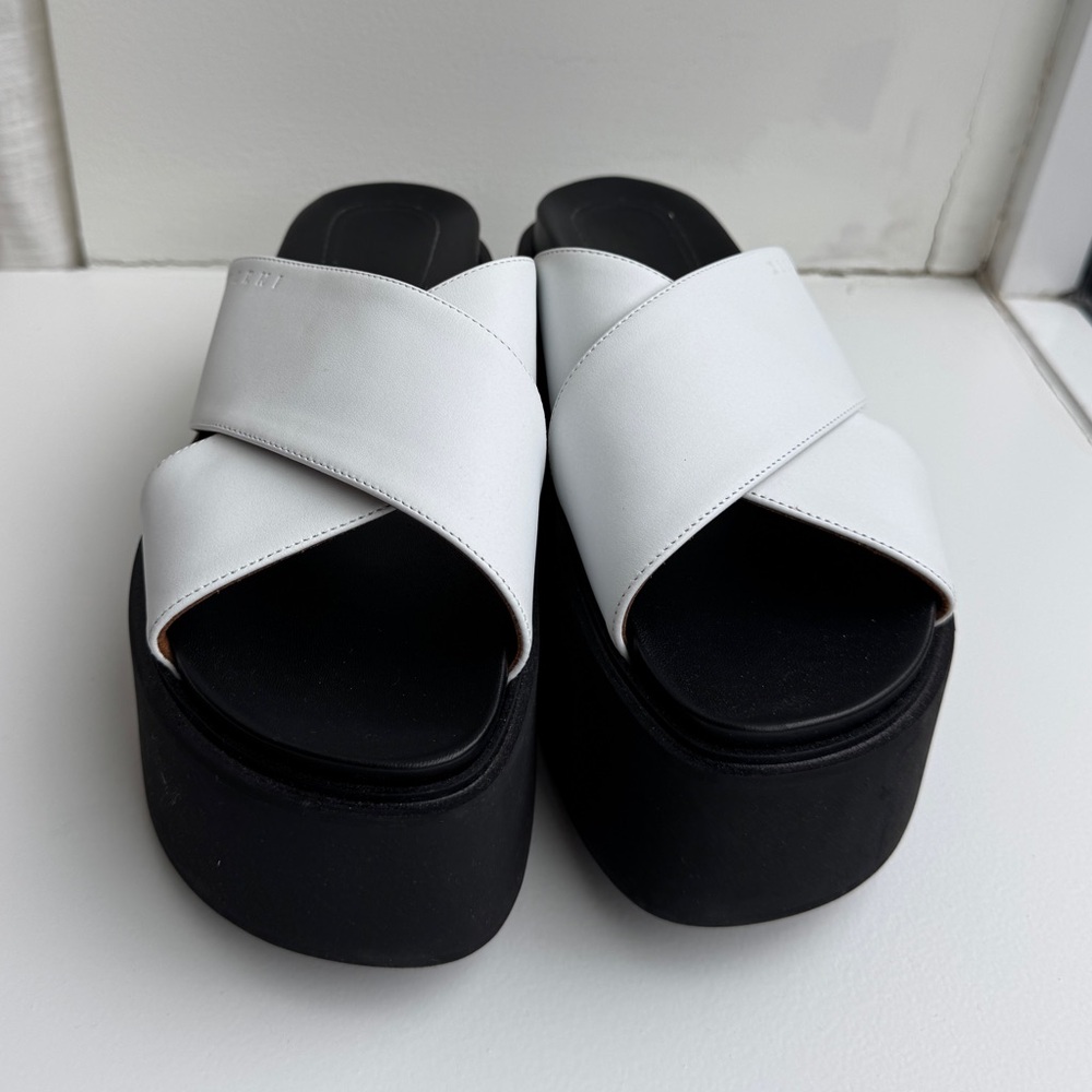 NWOT Marni Criss Cross EU 39 / US 8 Platform Sandals